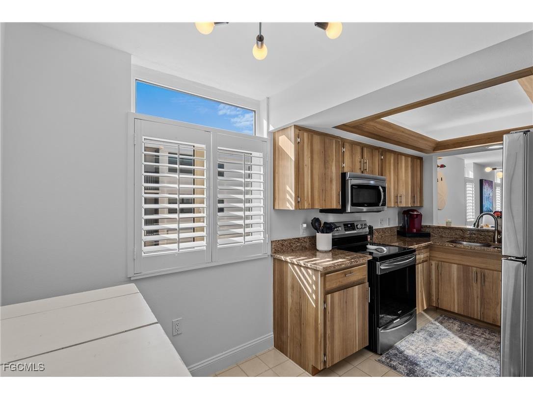 9415 Gulf Shore Drive #501 Naples FL 34108 2025021074 image16