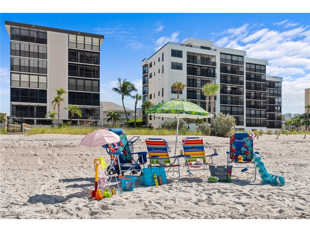 9415 Gulf Shore Drive #501 Naples FL 34108 2025021074 image38