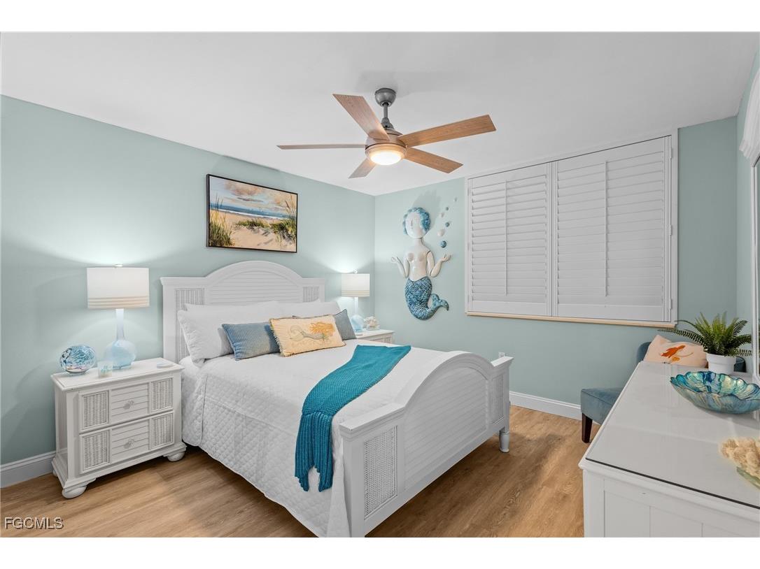 9415 Gulf Shore Drive #501 Naples FL 34108 2025021074 image5