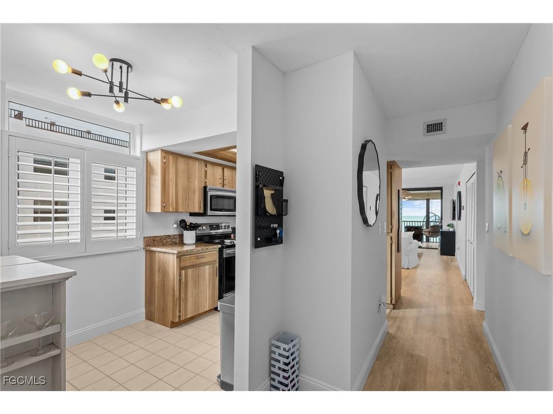 9415 Gulf Shore Drive #501 Naples FL 34108 2025021074 image7
