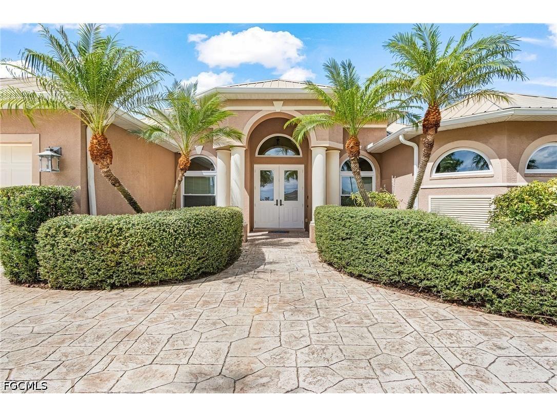 9419 Treasure Lake Court Saint James City FL 33956 2026015740 image1