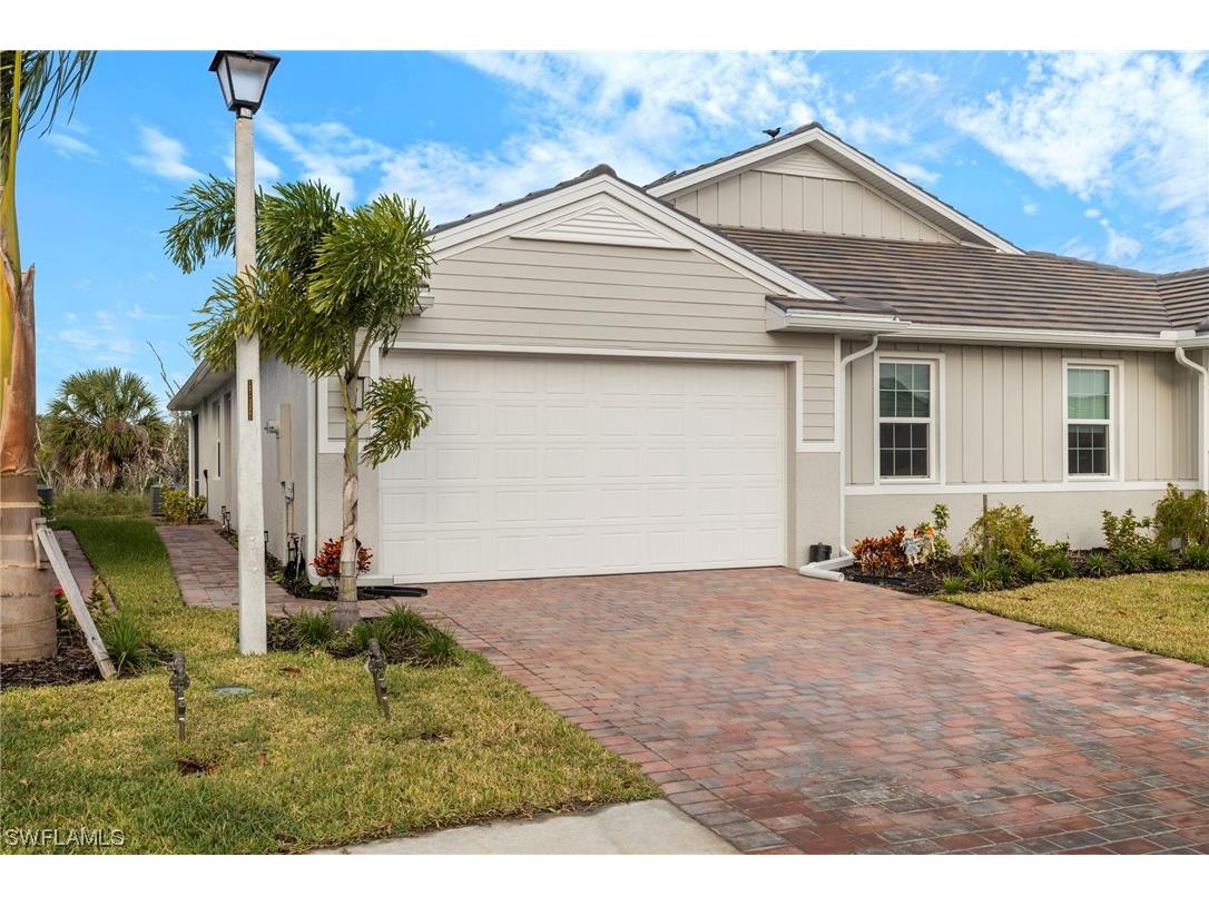 942 Enbrook Loop Naples FL 34114 223081963 image1