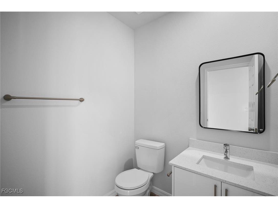 942 Sunrise Boulevard Lehigh Acres FL 33974 2025019943 image18