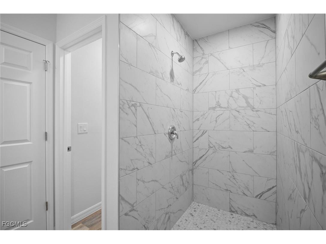 942 Sunrise Boulevard Lehigh Acres FL 33974 2025019943 image25