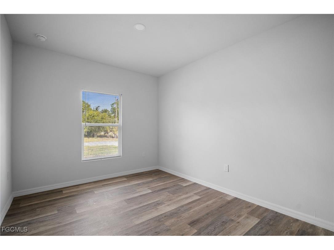 942 Sunrise Boulevard Lehigh Acres FL 33974 2025019943 image28