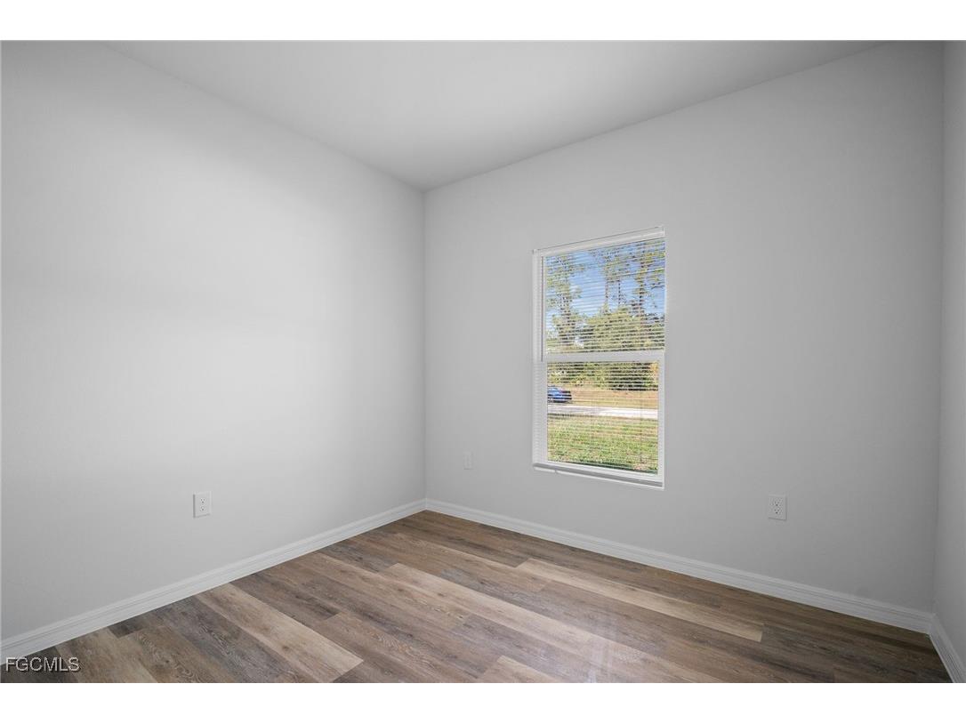 942 Sunrise Boulevard Lehigh Acres FL 33974 2025019943 image32