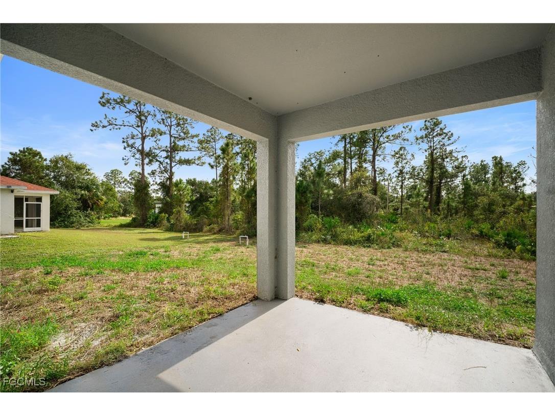942 Sunrise Boulevard Lehigh Acres FL 33974 2025019943 image34