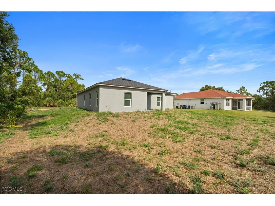942 Sunrise Boulevard Lehigh Acres FL 33974 2025019943 image38