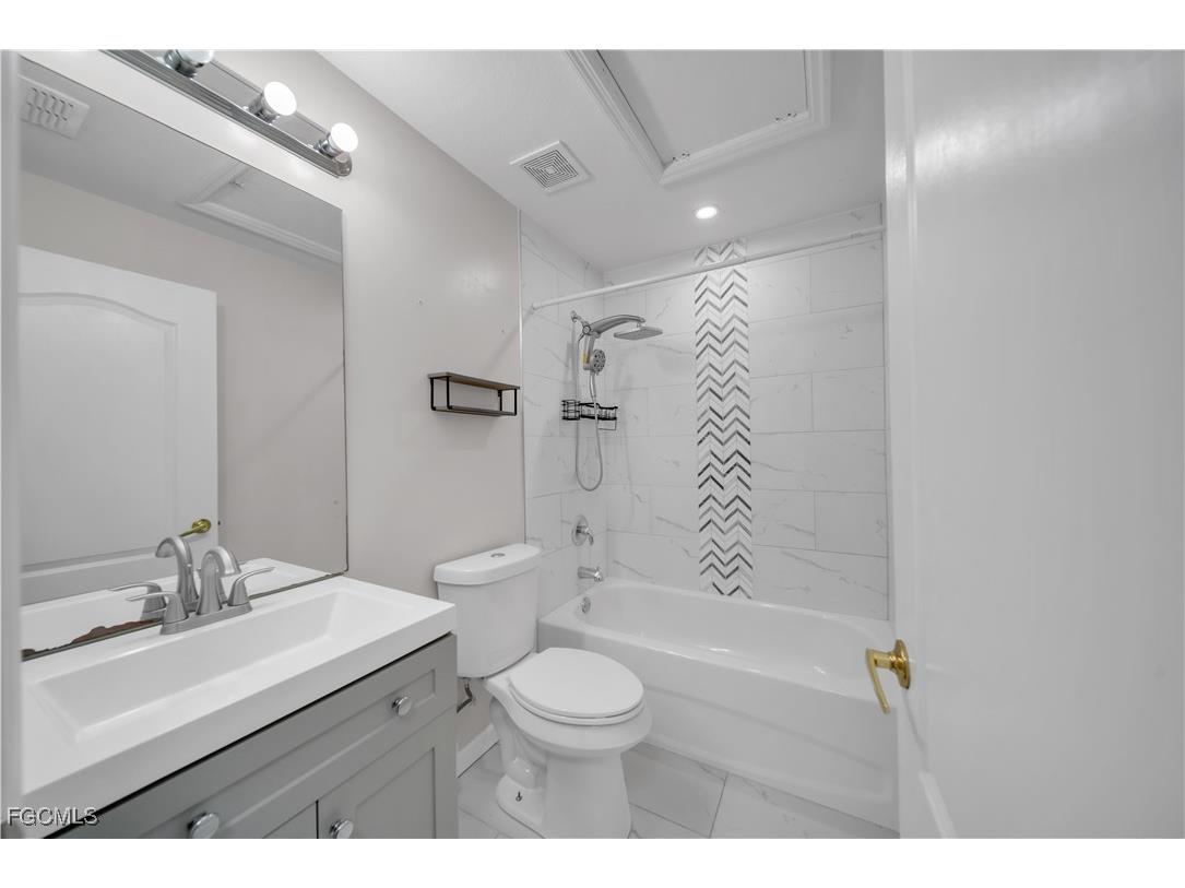 9420 Ivy Brook Run #301 Fort Myers FL 33913 2025019090 image23