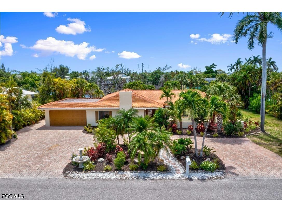 9421 Moonlight Drive Sanibel FL 33957 2026017145 image1