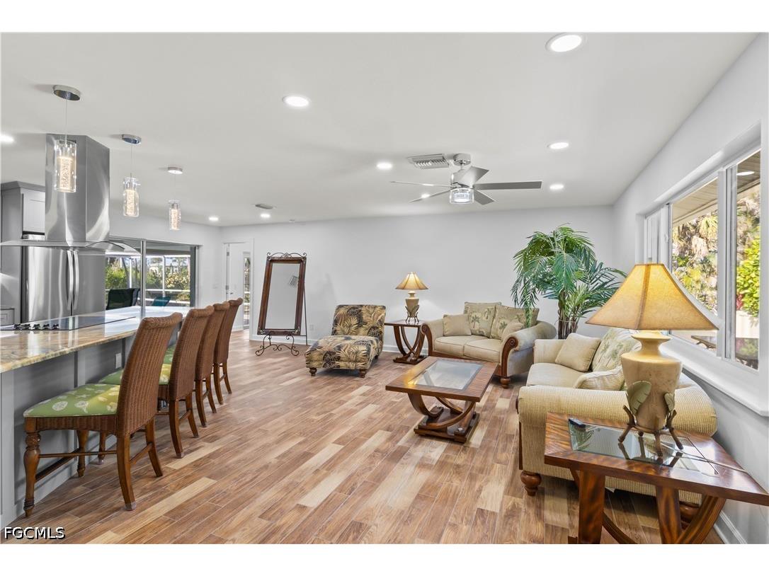 9421 Moonlight Drive Sanibel FL 33957 2026017145 image10