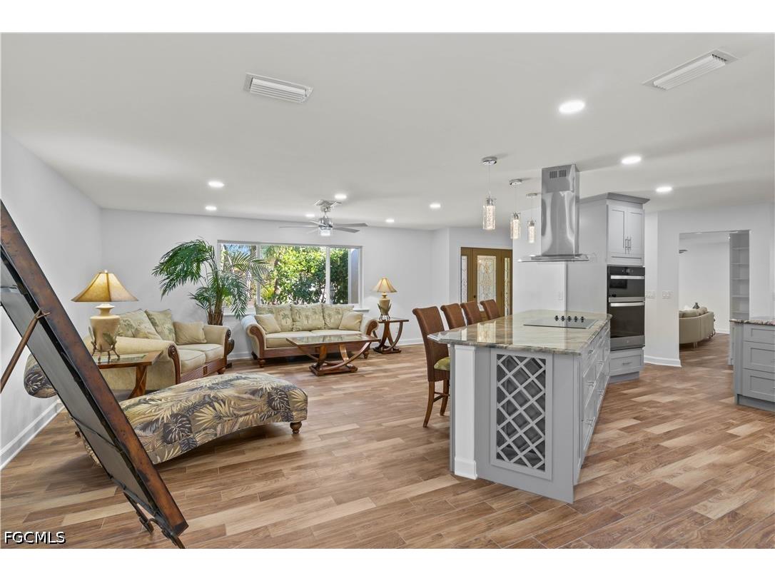 9421 Moonlight Drive Sanibel FL 33957 2026017145 image13