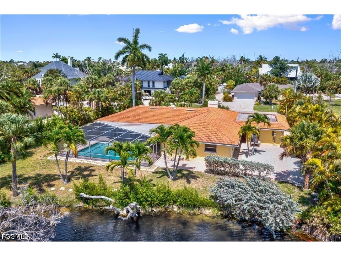9421 Moonlight Drive Sanibel FL 33957 2026017145 image2