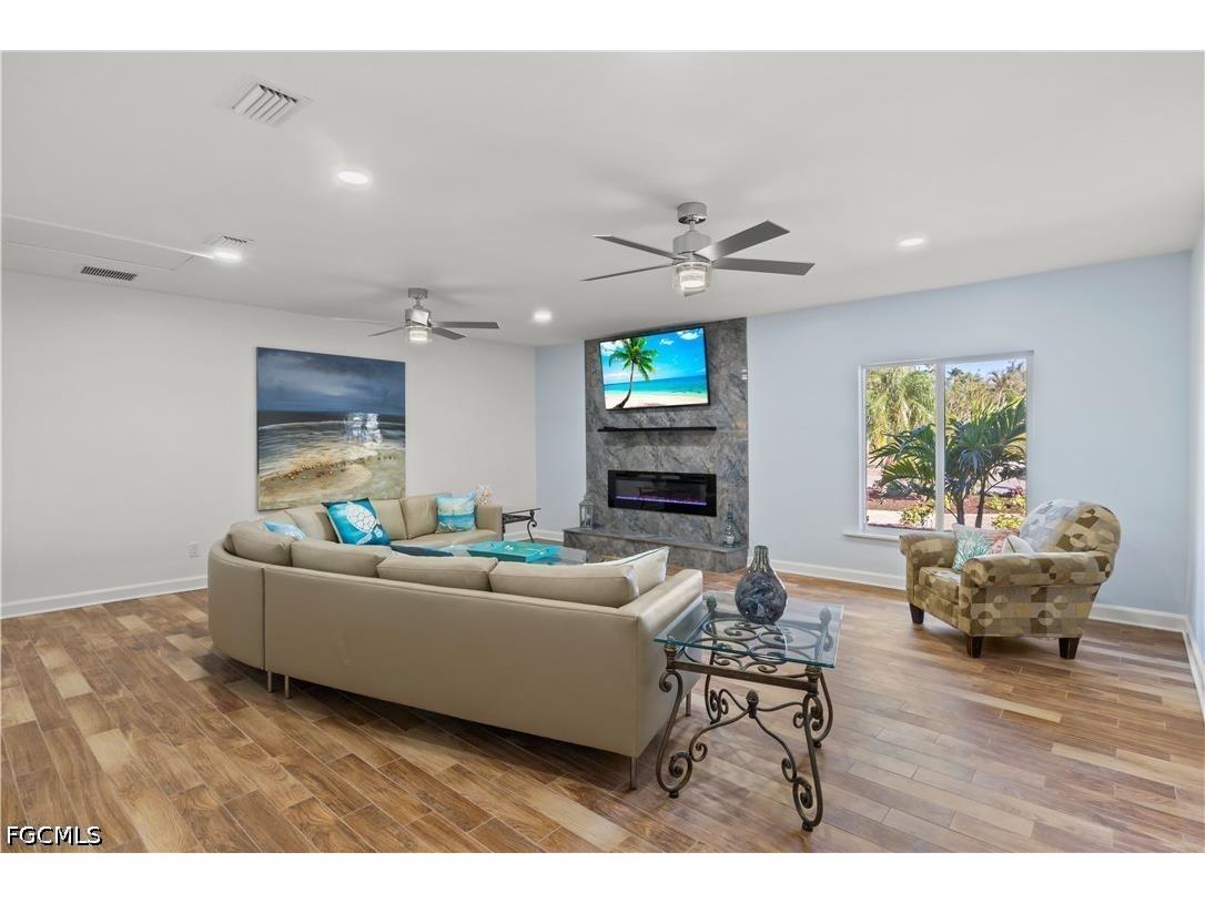9421 Moonlight Drive Sanibel FL 33957 2026017145 image29