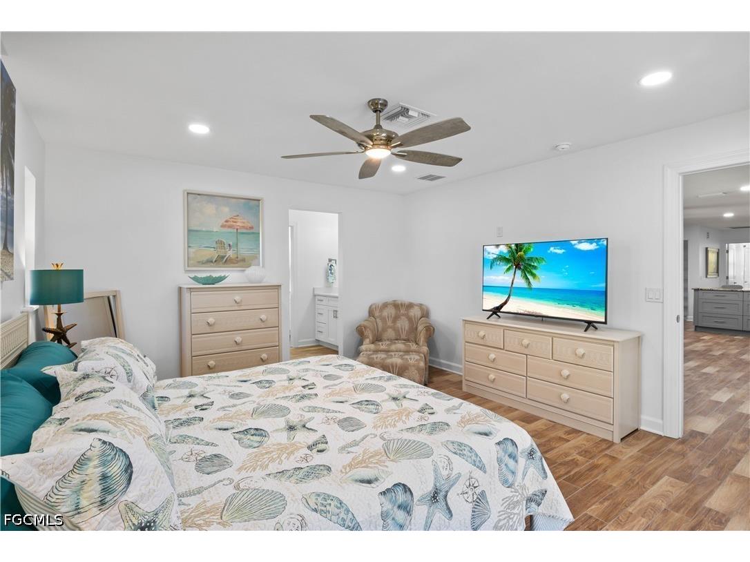 9421 Moonlight Drive Sanibel FL 33957 2026017145 image31