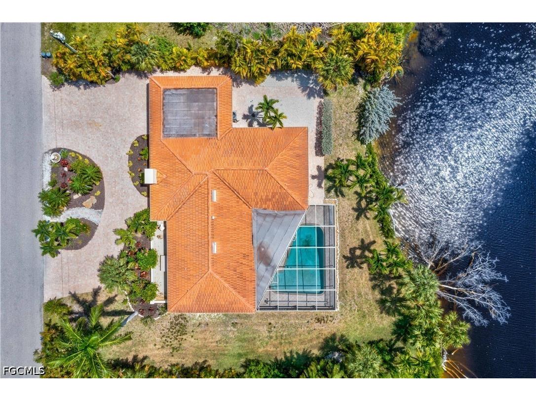 9421 Moonlight Drive Sanibel FL 33957 2026017145 image45