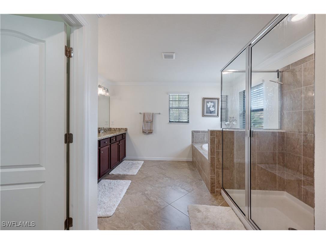 9425 Glenforest Drive Naples FL 34120 225057720 image23