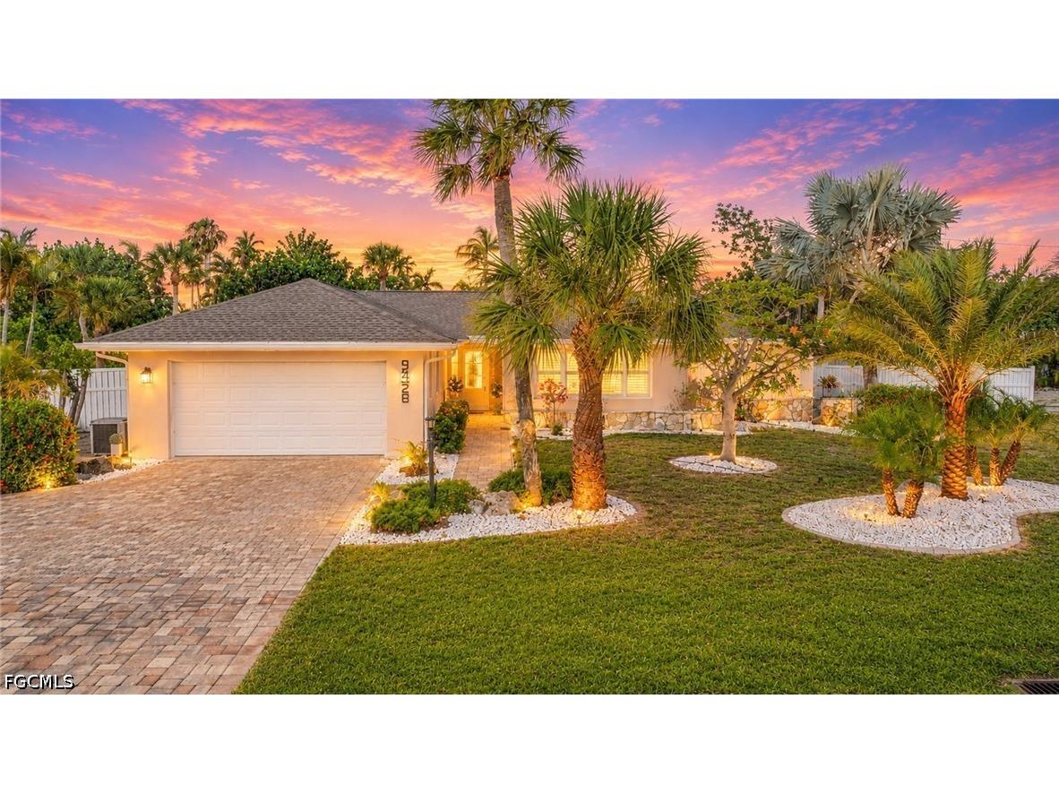 9428 Moonlight Drive Sanibel FL 33957 2026023567 image1