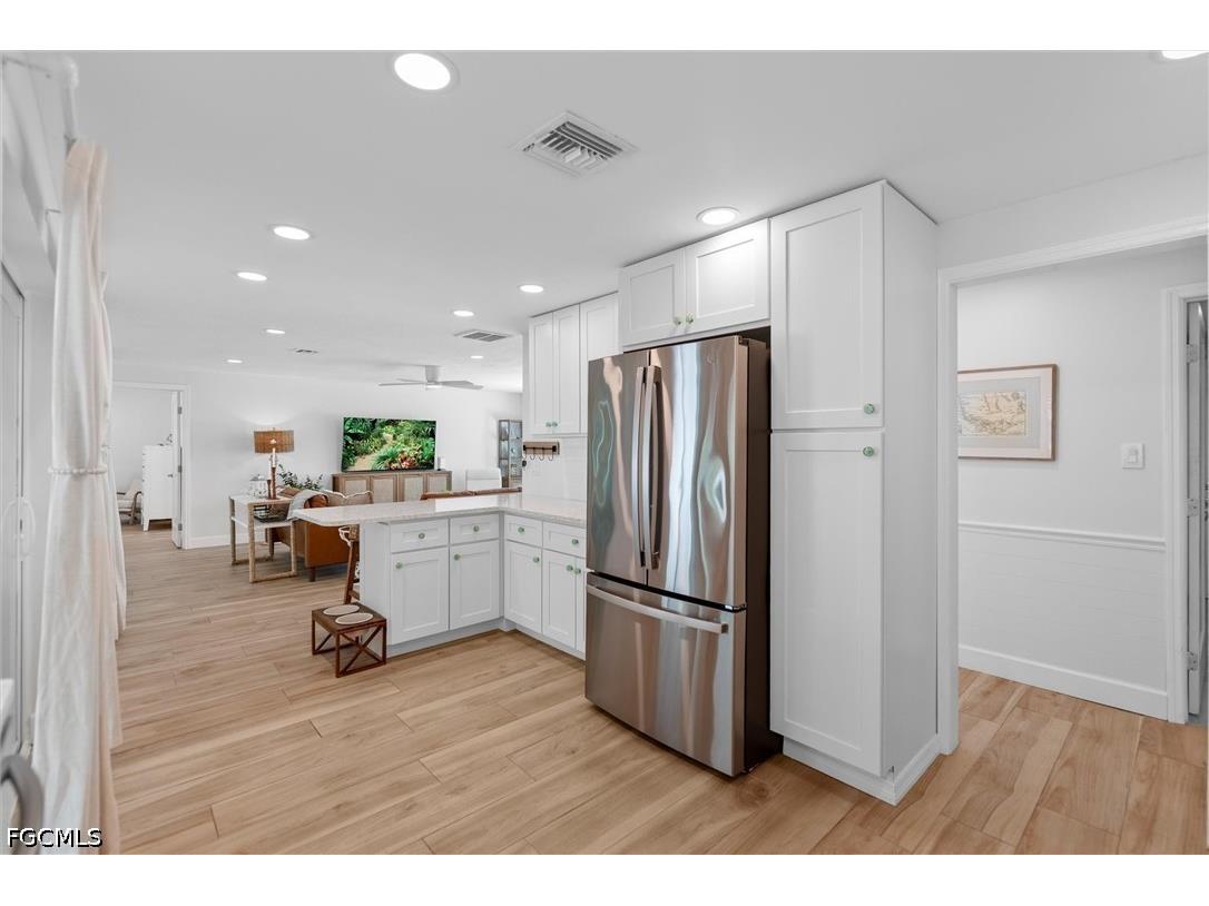 9428 Moonlight Drive Sanibel FL 33957 2026023567 image11