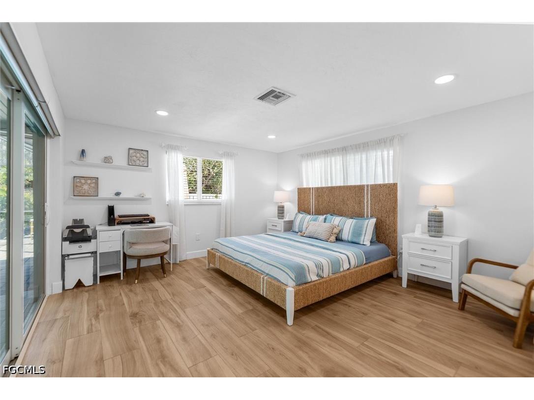 9428 Moonlight Drive Sanibel FL 33957 2026023567 image14