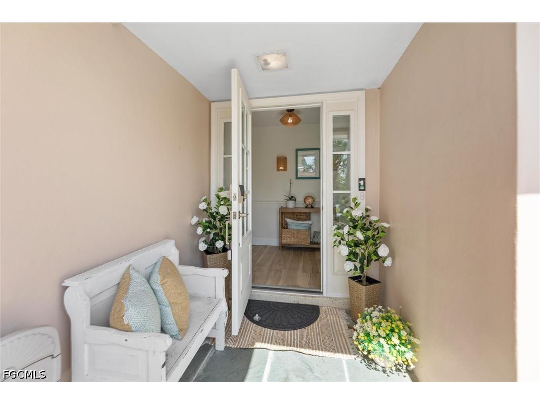 9428 Moonlight Drive Sanibel FL 33957 2026023567 image3
