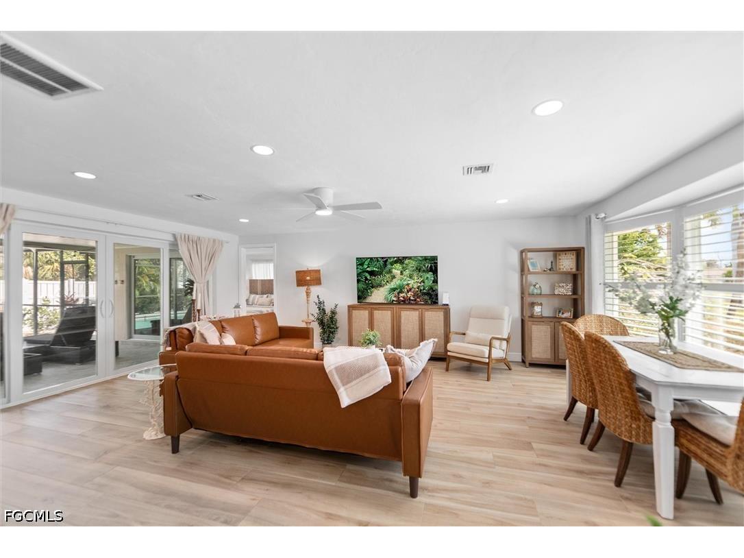 9428 Moonlight Drive Sanibel FL 33957 2026023567 image4