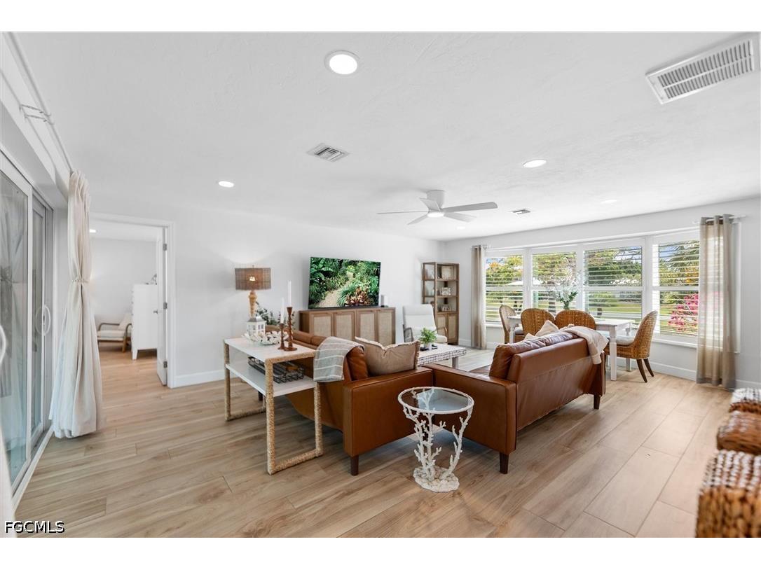 9428 Moonlight Drive Sanibel FL 33957 2026023567 image7