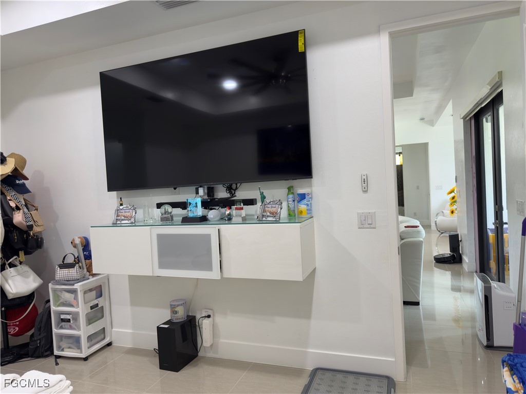 943 SW 15th Place Cape Coral FL 33991 2025007116 image36