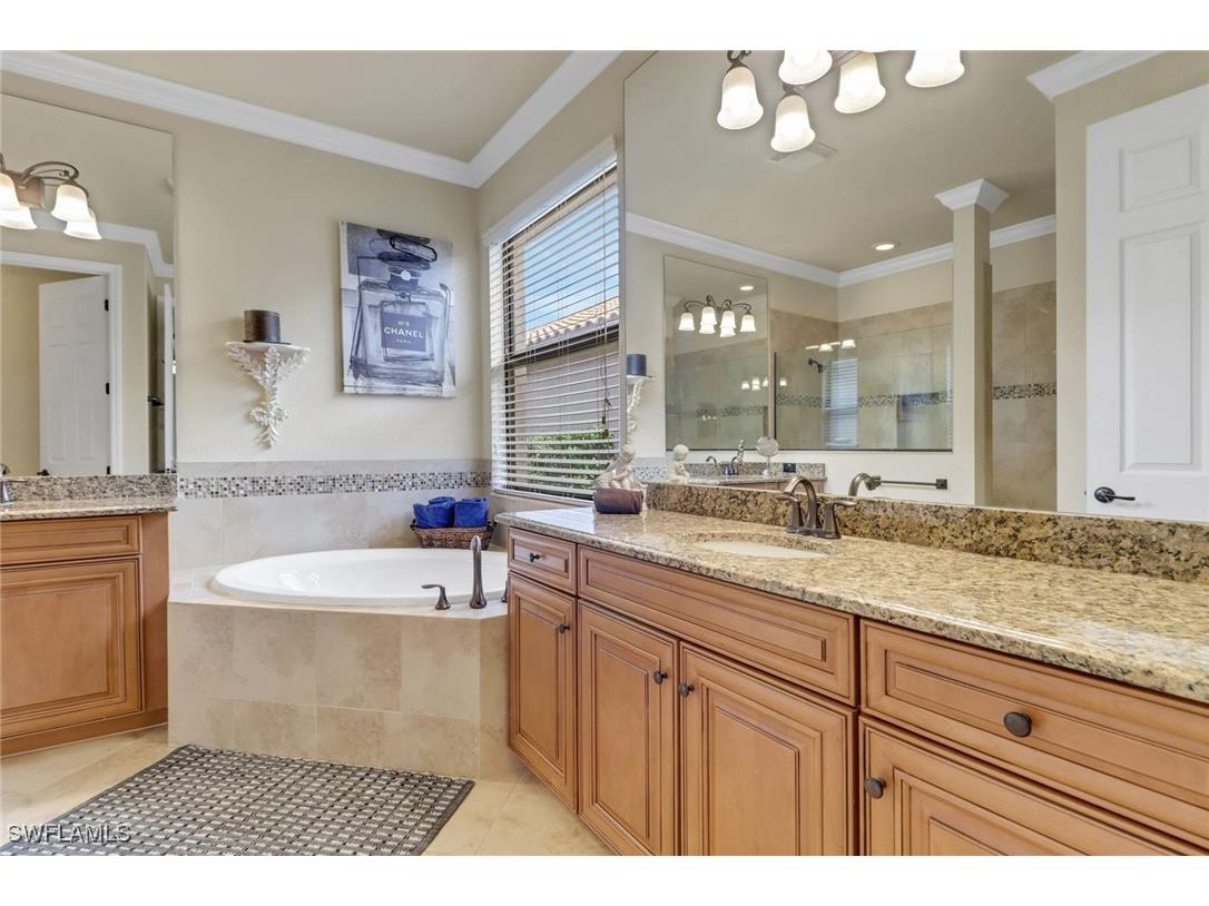 9434 Piacere Way Naples FL 34113 224080185 image19