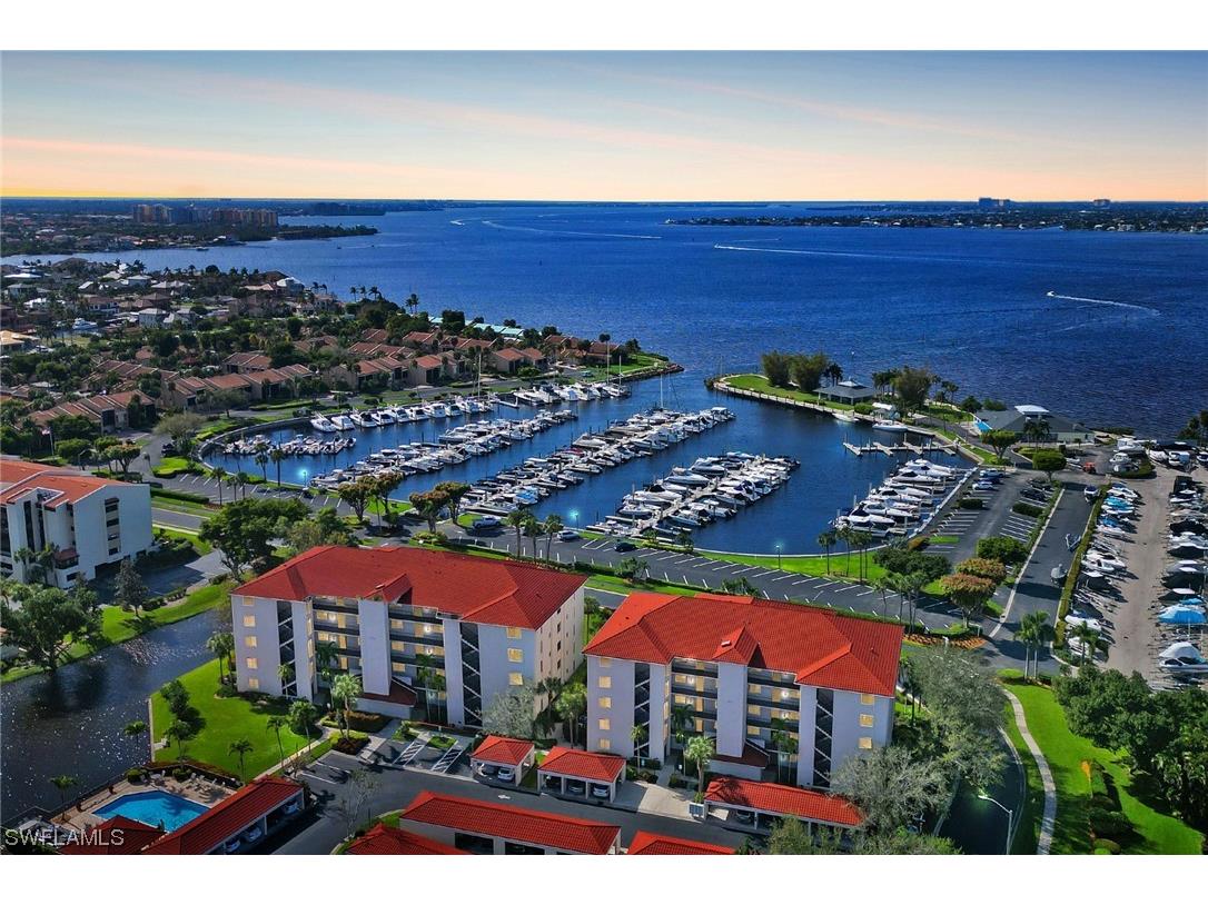 9435 Sunset Harbor Lane #221 Fort Myers FL 33919 224004907 image1