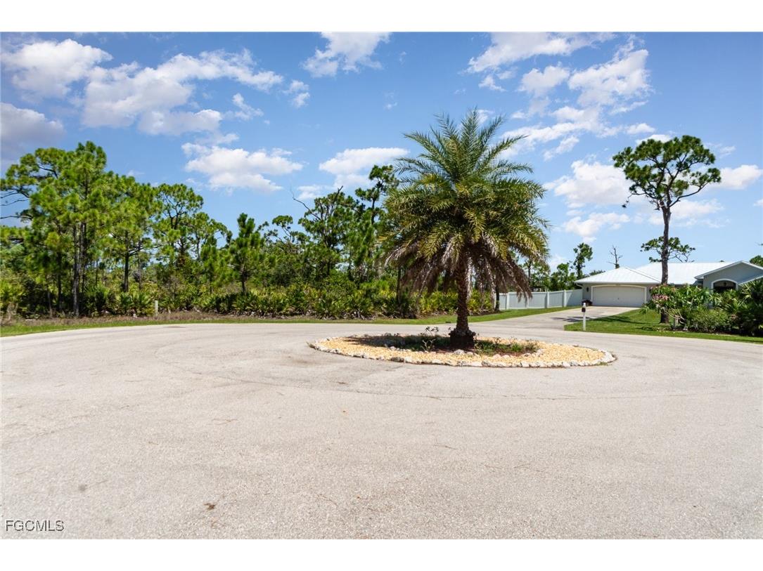 9437 Treasure Lake Court Saint James City FL 33956 2025011910 image13