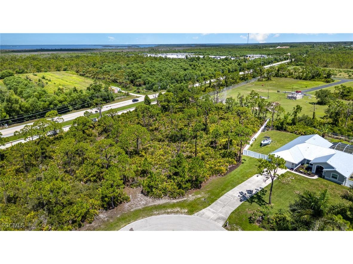 9437 Treasure Lake Court Saint James City FL 33956 2025011910 image3