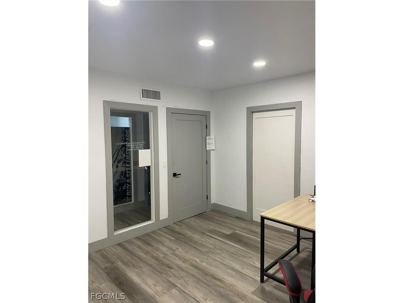 944 Country Club Boulevard Cape Coral FL 33990 2026012063 image4