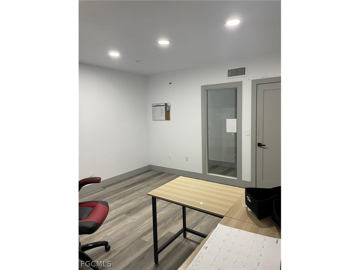 944 Country Club Boulevard Cape Coral FL 33990 2026012063 image5