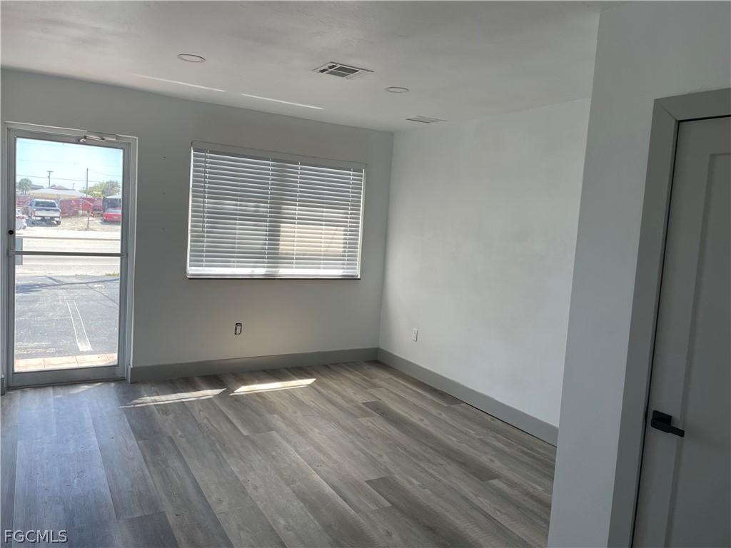 944 Country Club Boulevard Cape Coral FL 33990 2026012063 image8