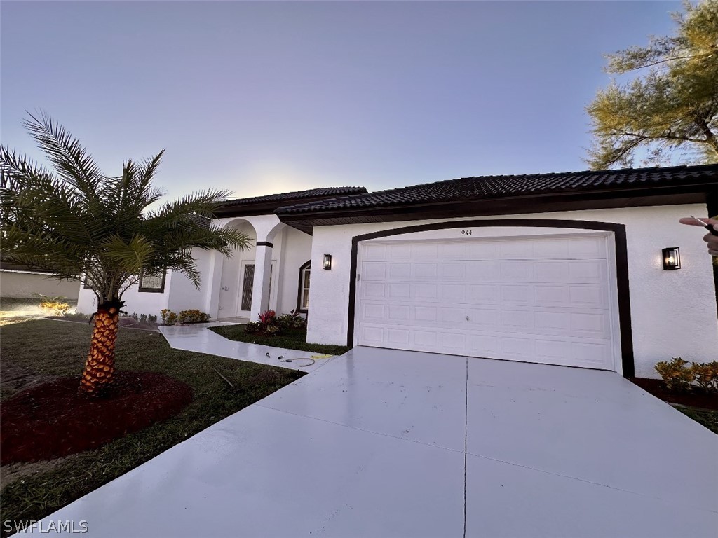 944 SW 15th Place Cape Coral FL 33991 224024408 image1