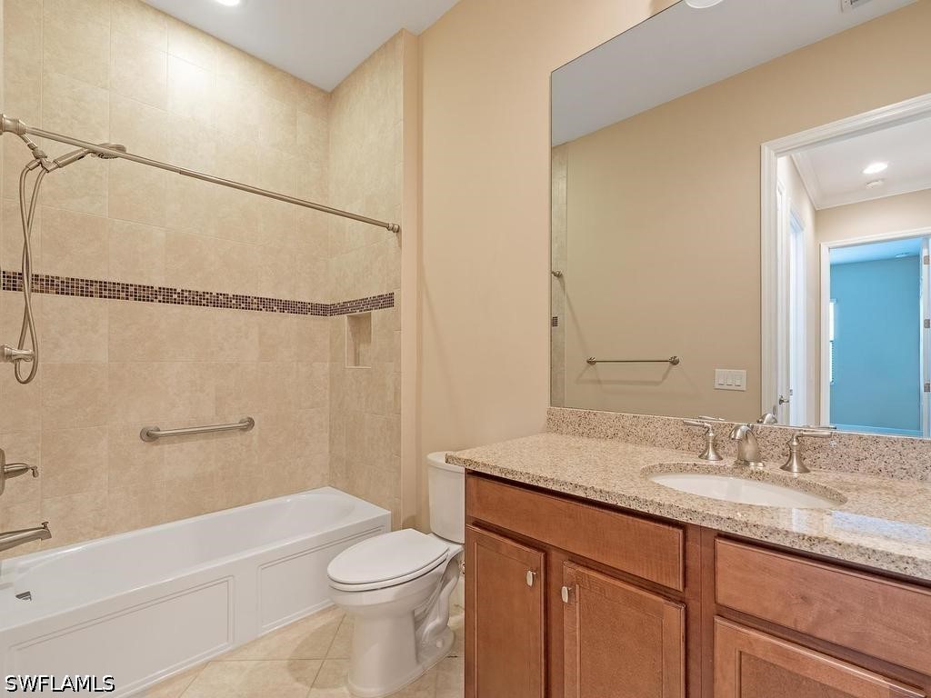 9442 Isla Bella Circle Bonita Springs FL 34135 226026047 image7