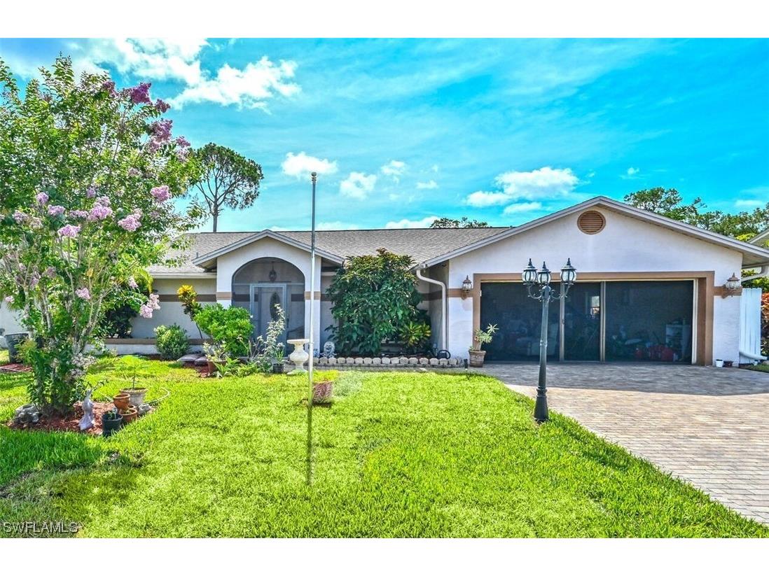 945 Charlemagne Boulevard Naples FL 34112 223047159 image1