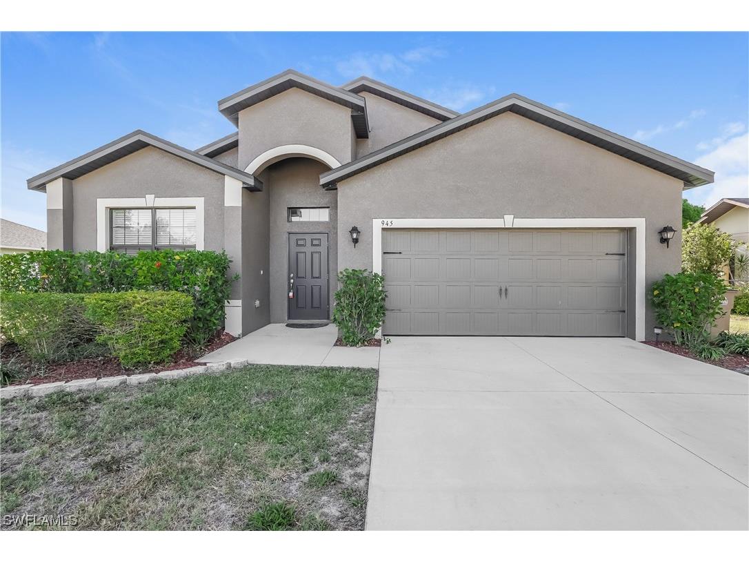 945 SW 6th Place Cape Coral FL 33991 223070352 image1