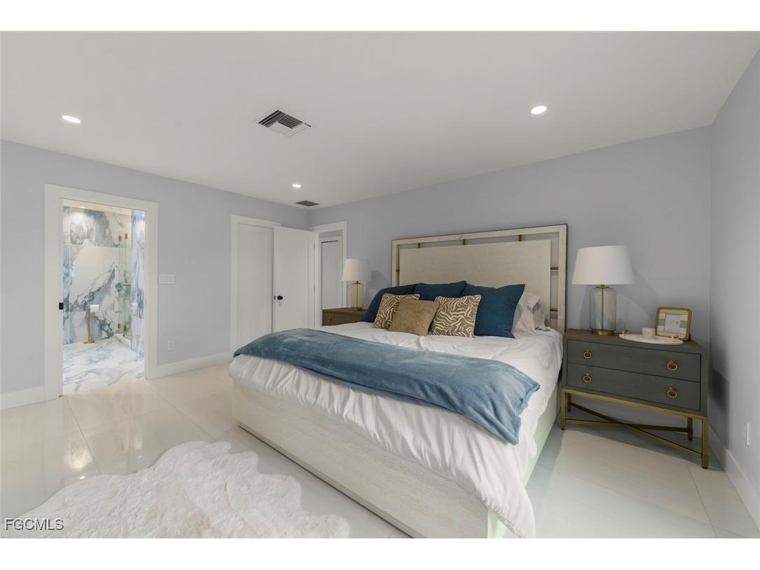 9455 Coventry Court Sanibel FL 33957 2025024054 image15