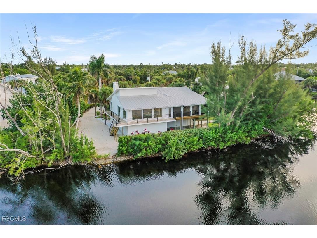 9455 Coventry Court Sanibel FL 33957 2025024054 image3
