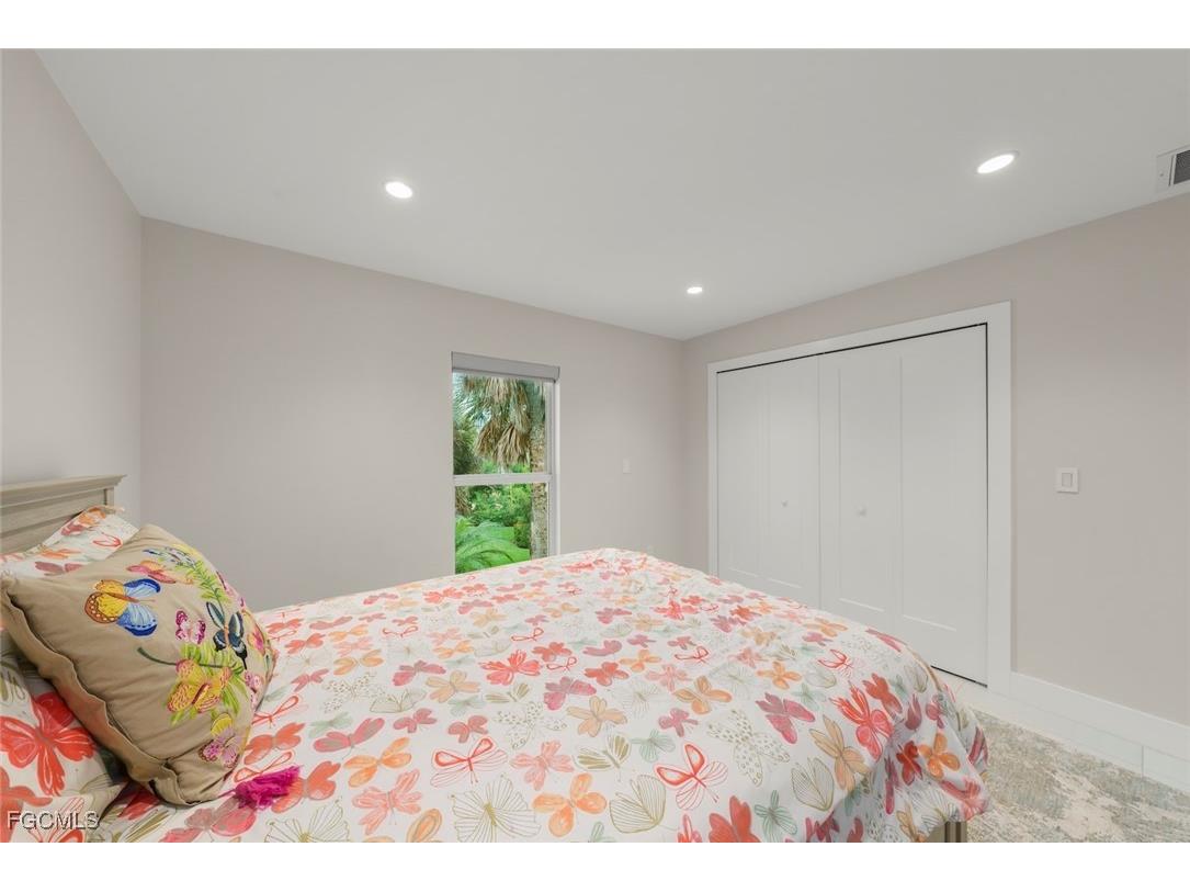 9455 Coventry Court Sanibel FL 33957 2025024054 image30