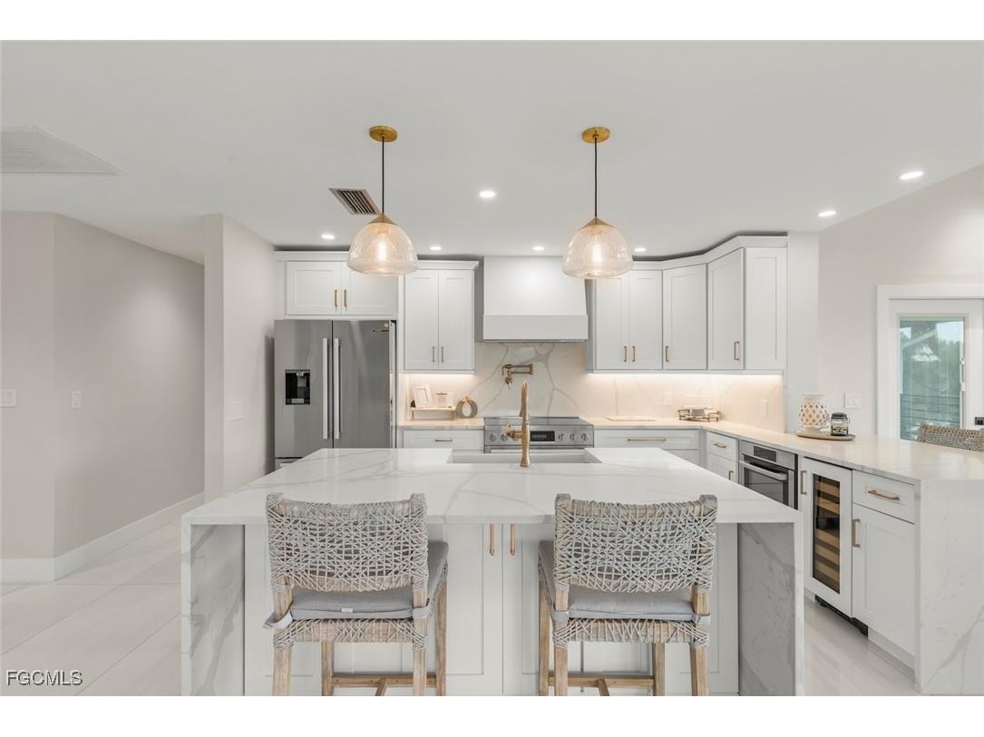 9455 Coventry Court Sanibel FL 33957 2025024054 image6