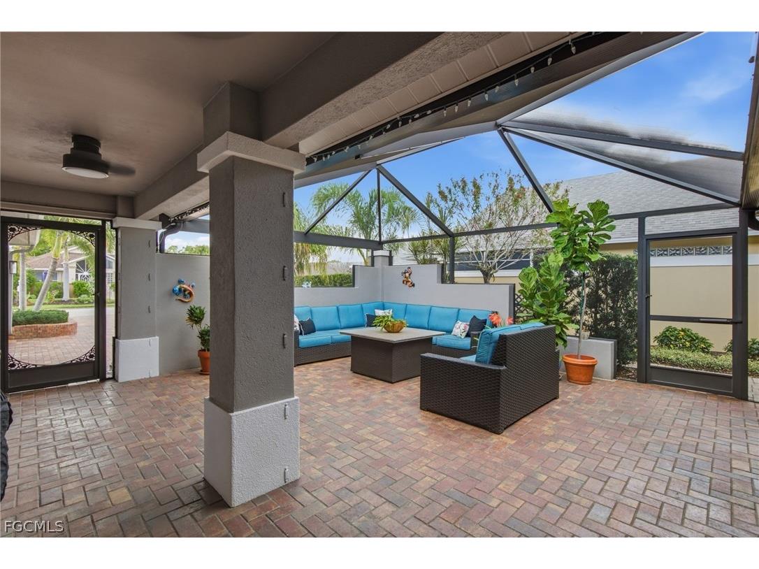 9455 Palm Island Circle North Fort Myers FL 33903 2026010560 image3