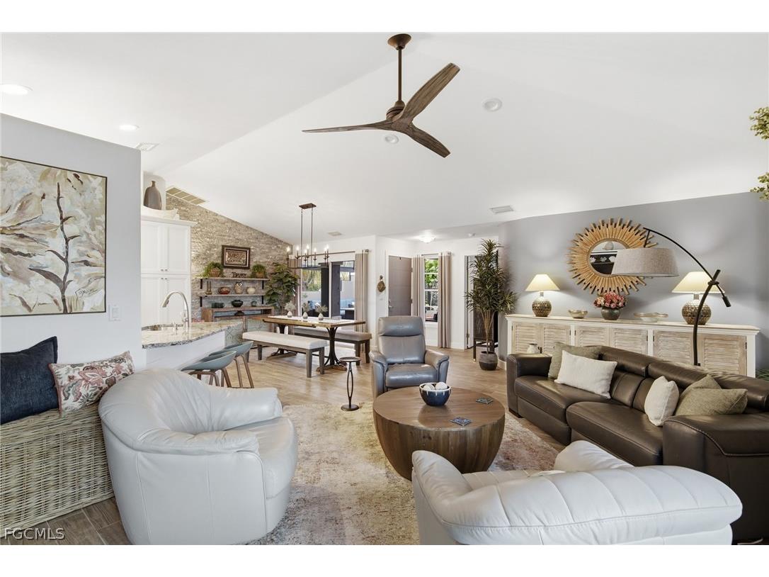 9455 Palm Island Circle North Fort Myers FL 33903 2026010560 image9