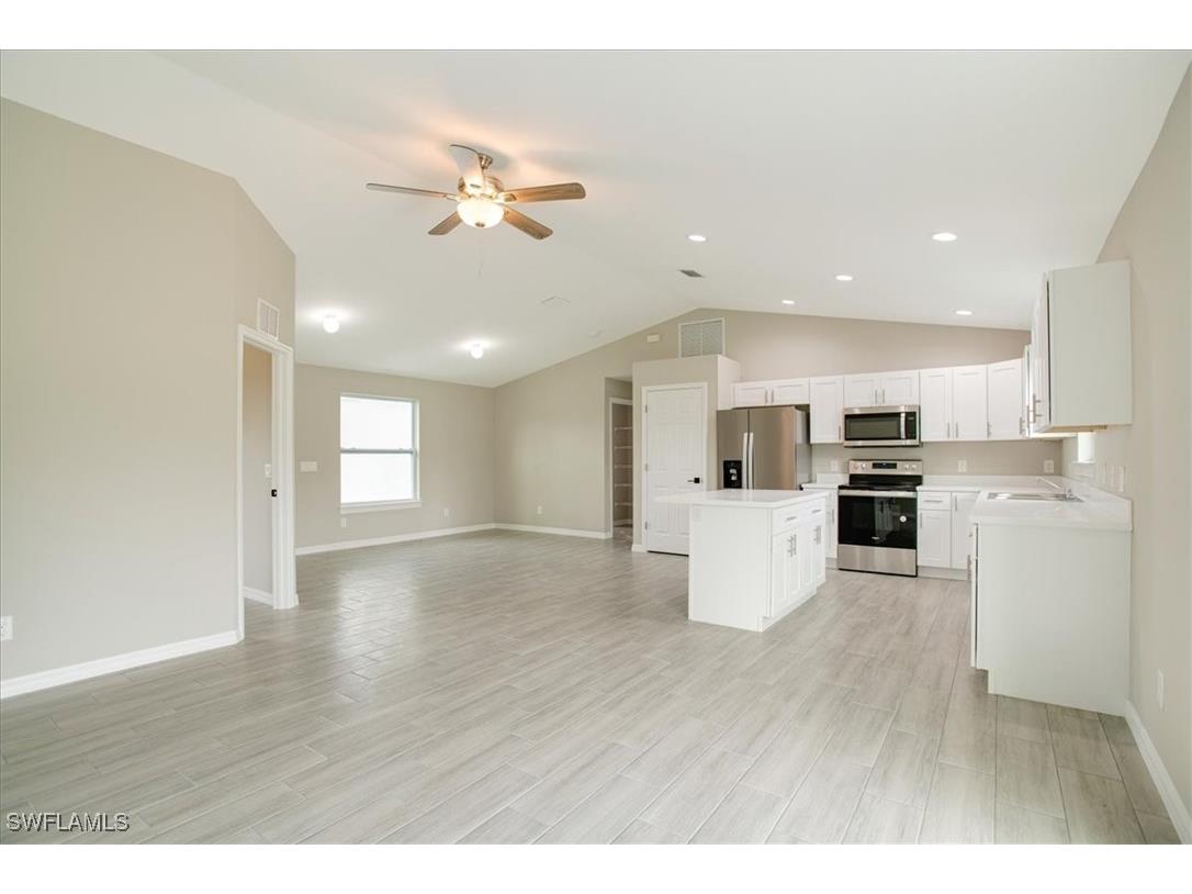 946 Genoa Avenue S Lehigh Acres FL 33974 224086796 image1