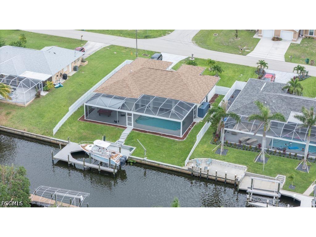 946 SE 23rd Place Cape Coral FL 33990 2026024740 image1