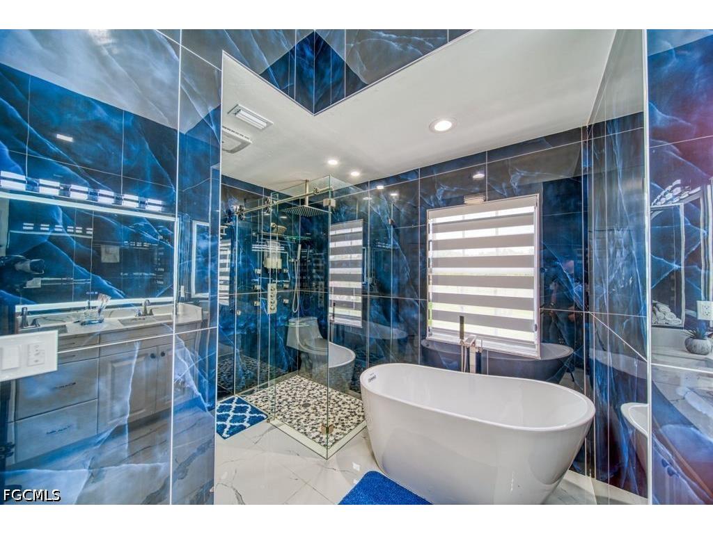 946 SE 23rd Place Cape Coral FL 33990 2026024740 image32