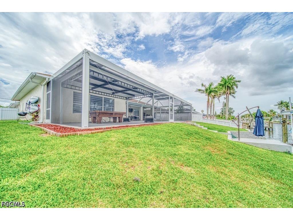 946 SE 23rd Place Cape Coral FL 33990 2026024740 image40