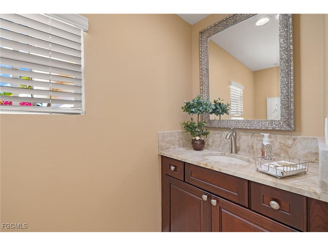 946 Whelk Drive Sanibel FL 33957 2025014644 image17